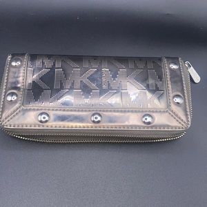 Micheal Kors wallet